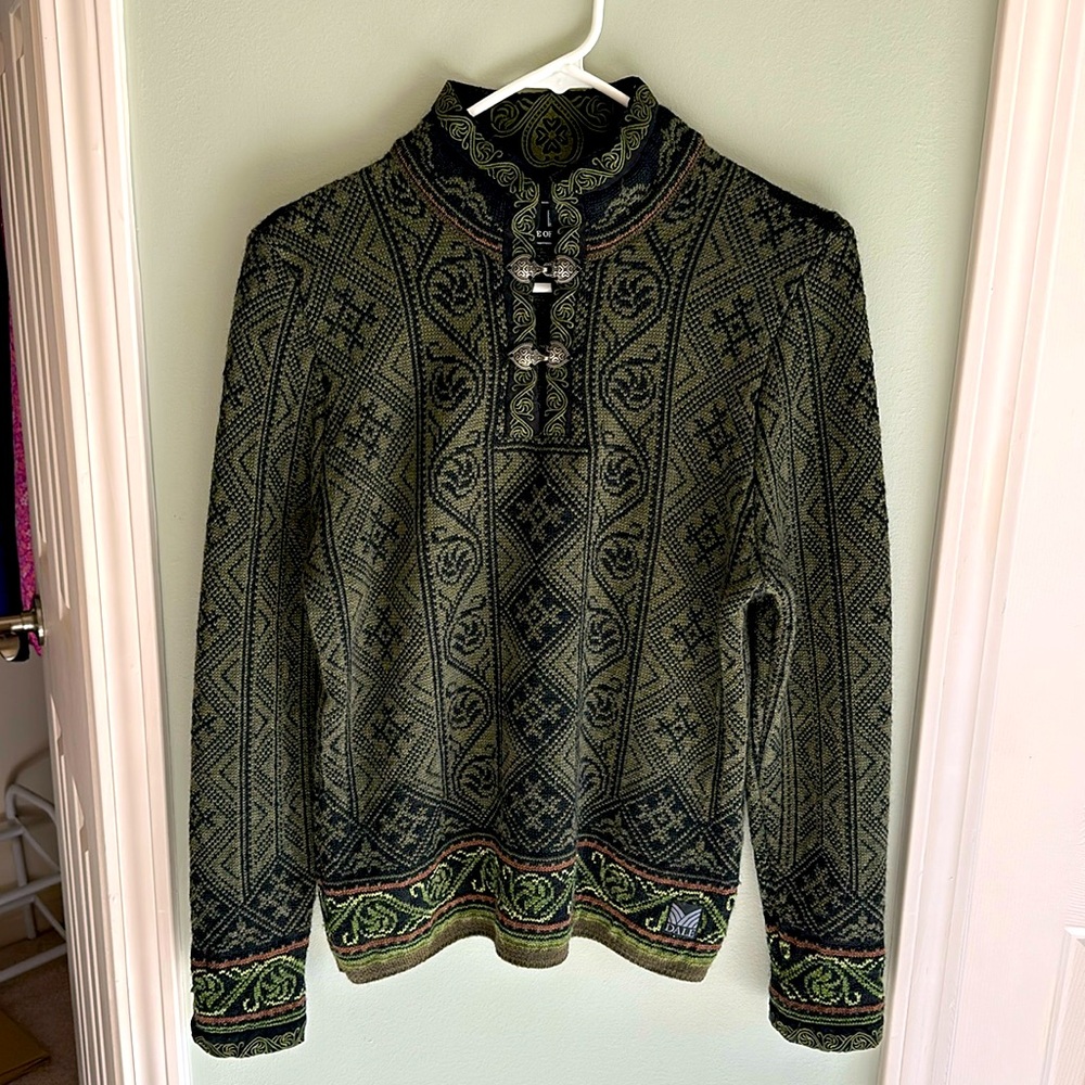 New - Beautiful Dale of Norway Sweater from Ireland. Wool. Sz S/M